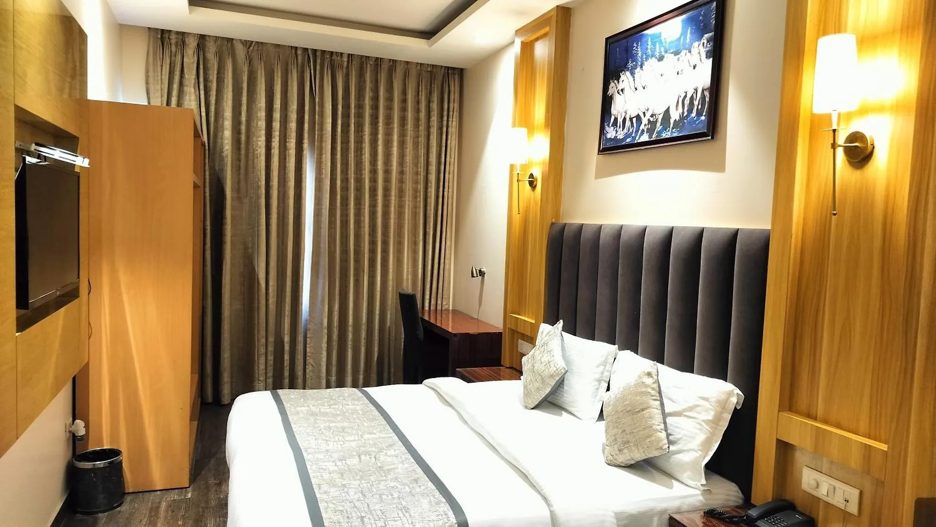 Airport Hotel Lotus Villa 10 Minutes Delhi Aerocity Metro New Delhi 4*,  India